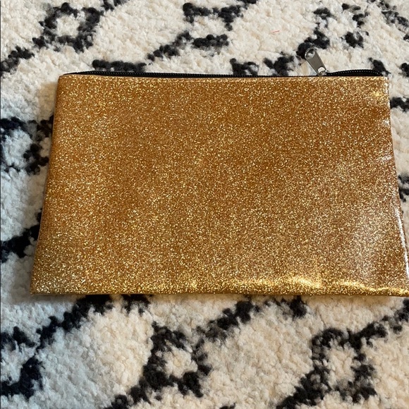 🦁 2 for $10 Cosmetic bag - Picture 2 of 5